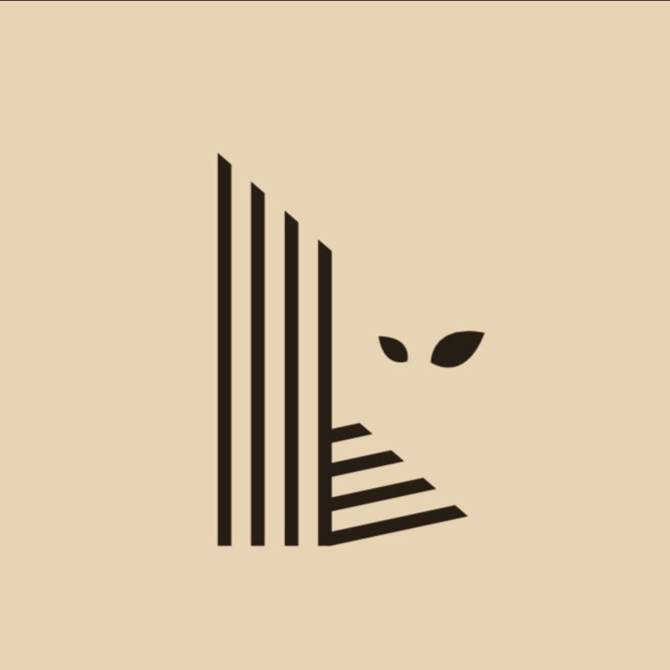 LUX Cafe logo