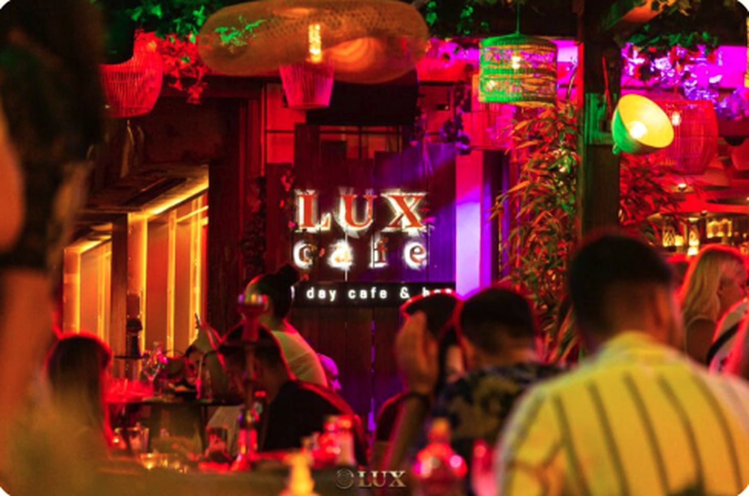 LUX Cafe Rethymno at night